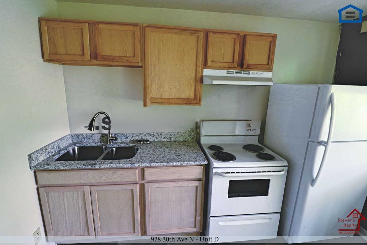 928 30th Ave N #D - Photo 4 of 7