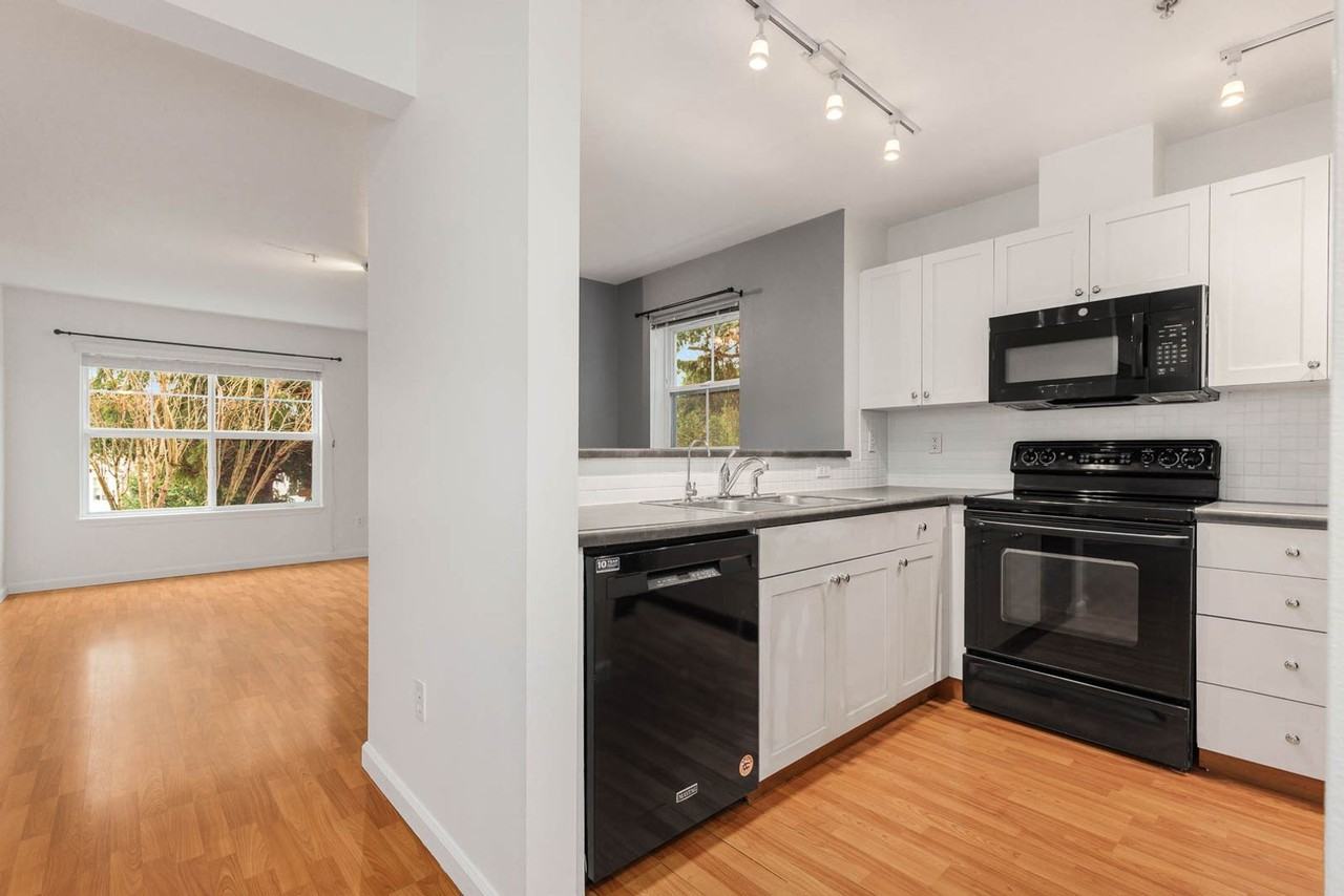 23420 Se Black Nugget Rd #F104 - Photo 6 of 16