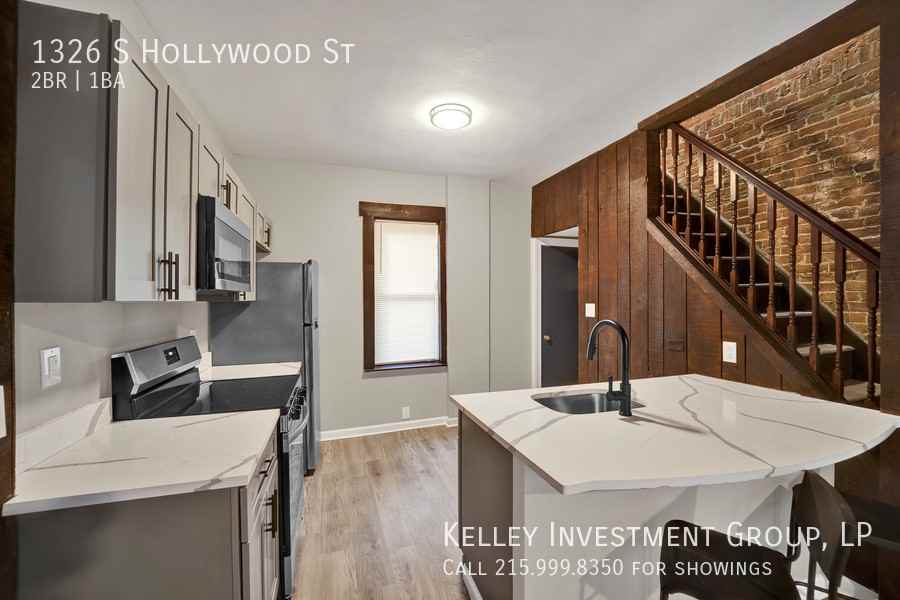 1326 S Hollywood St - Photo 4 of 24