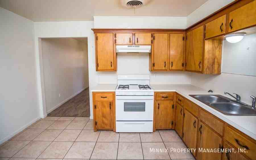 4638 52nd St #A - Photo 7 of 21