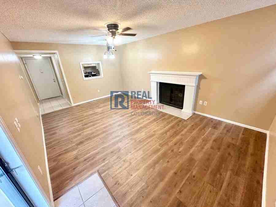 15202 E Hampden Cir #F3 - Photo 3 of 10