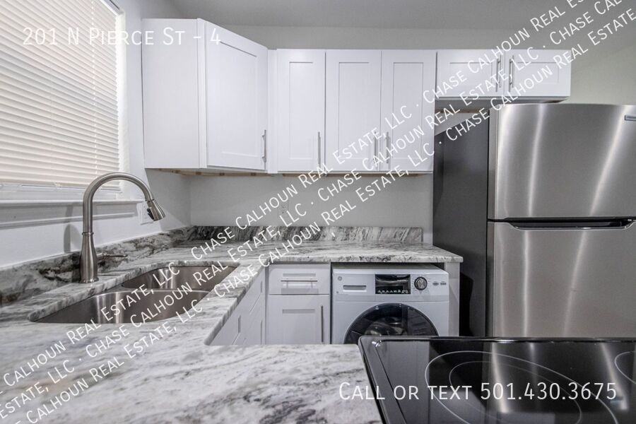 201 N Pierce St #4 - Photo 2 of 9