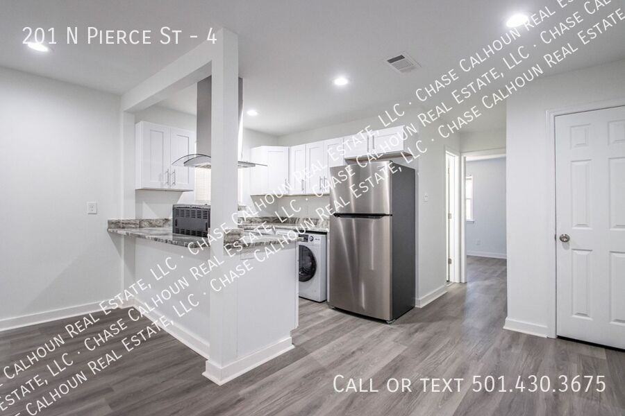 201 N Pierce St #4 - Photo 4 of 9