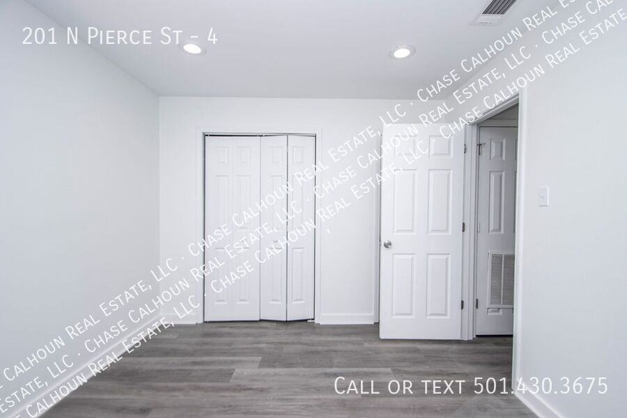 201 N Pierce St #4 - Photo 7 of 9