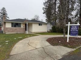 featured image of 212 N 4th St