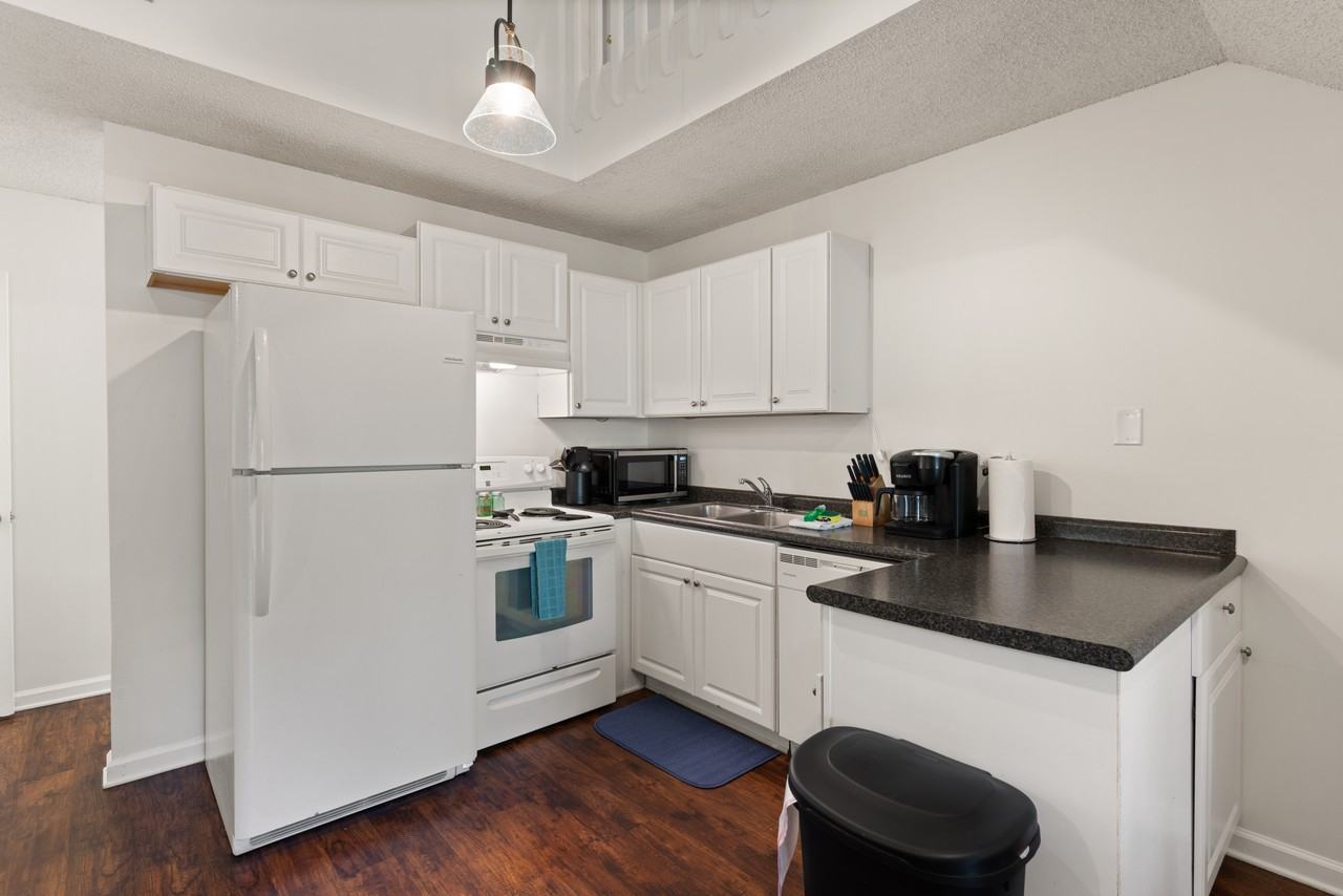 300 S Grove Blvd #A3 - Photo 6 of 13