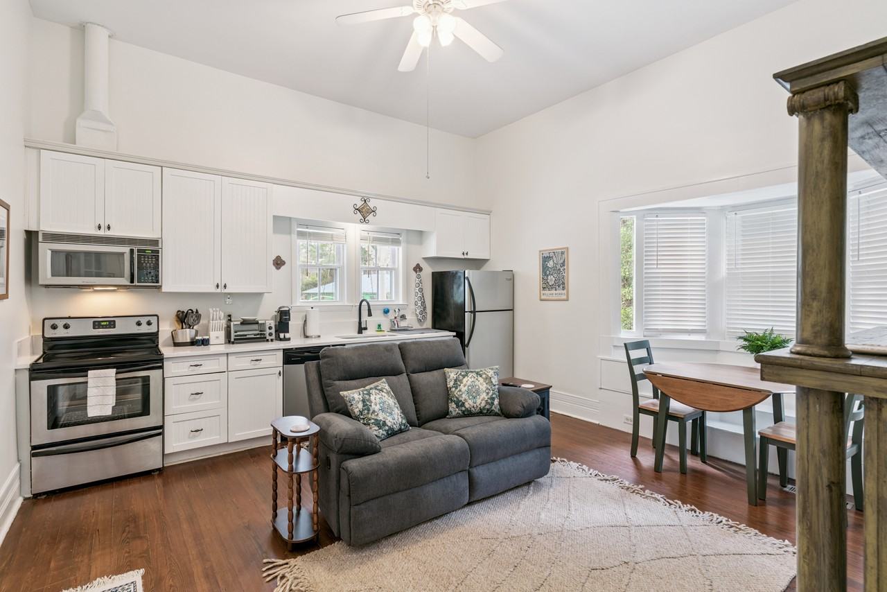 1915 Union St #1 - Photo 3 of 19