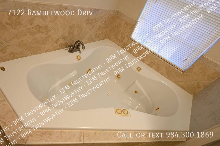 7122 Ramblewood Dr - Photo 5 of 50