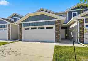 featured image of 230 Nw Waverly Dr #1