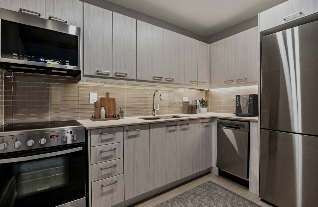 261 Vaughan - Photo 3 of 38