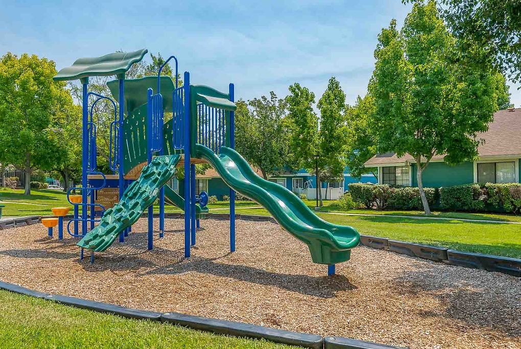 Woodside Village - Photo 6 of 41