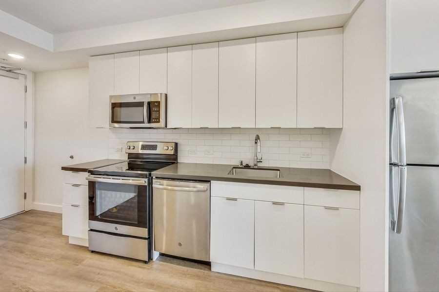 4045 Broadway - Photo 3 of 17