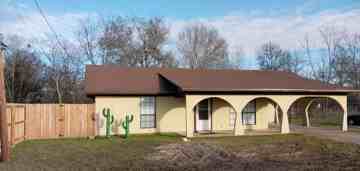 featured image of 608 Mayflower #NA