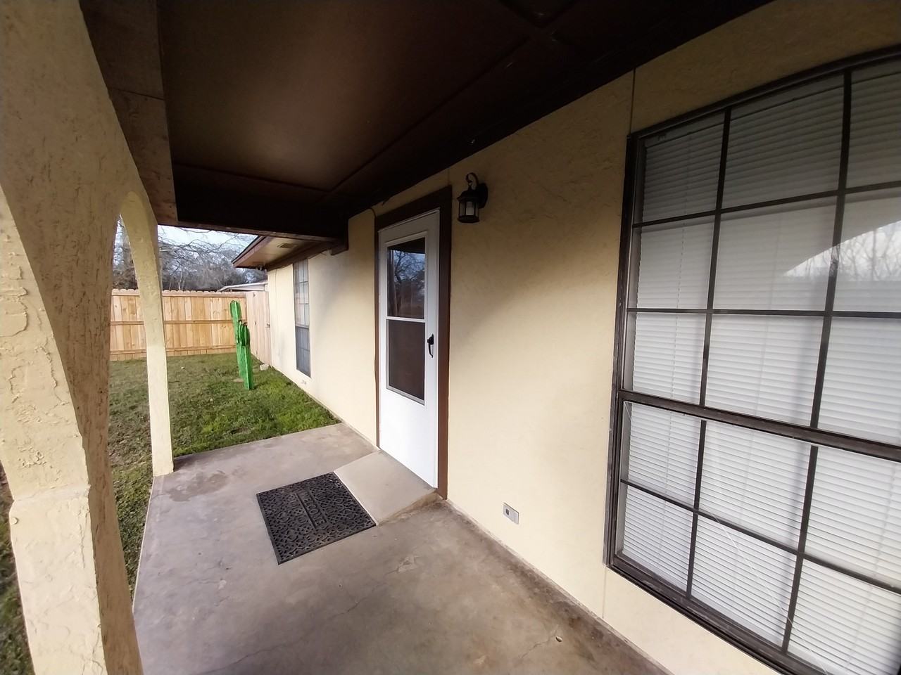 608 Mayflower #NA - Photo 3 of 28