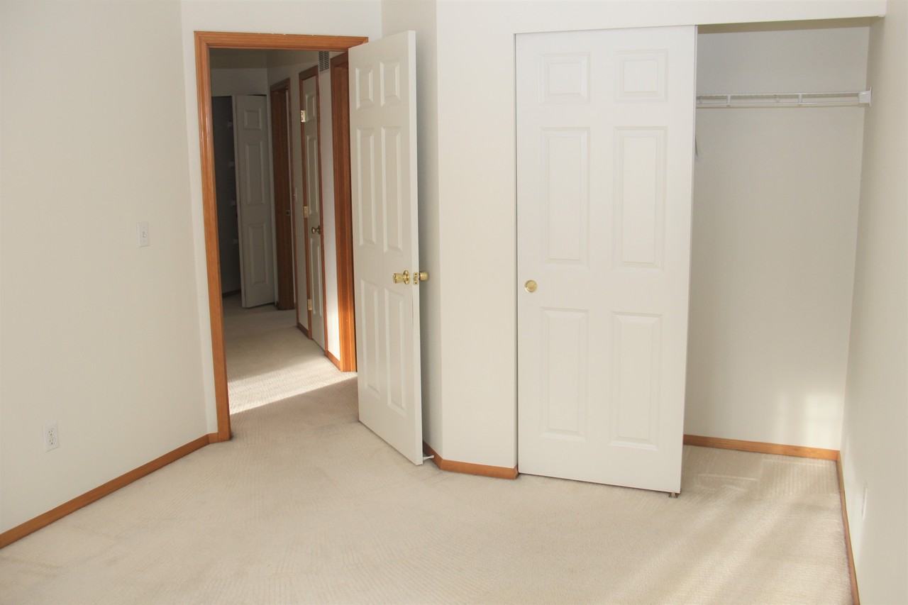 4006 S 126th St #NA - Photo 3 of 19