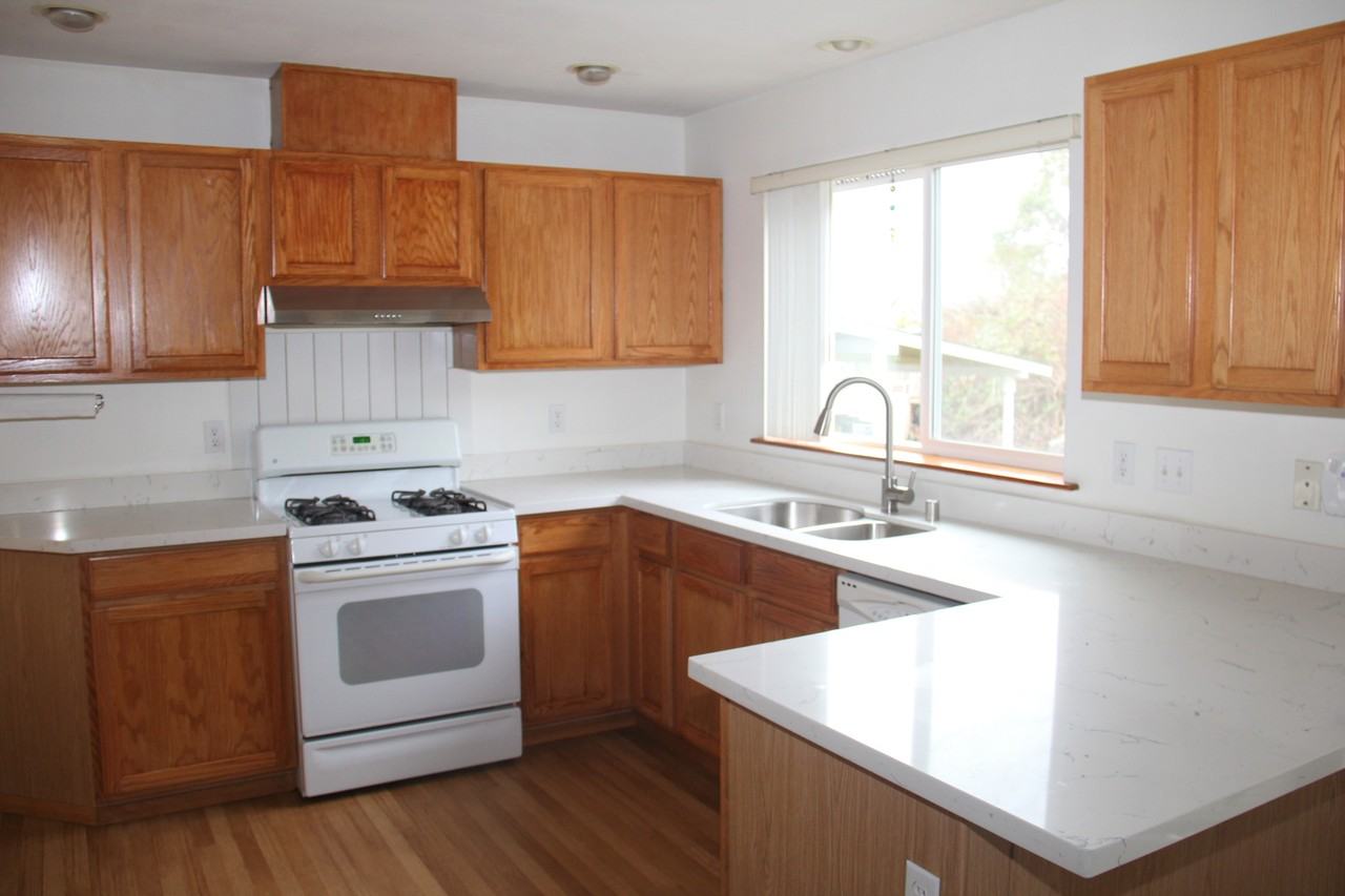 4006 S 126th St #NA - Photo 4 of 19