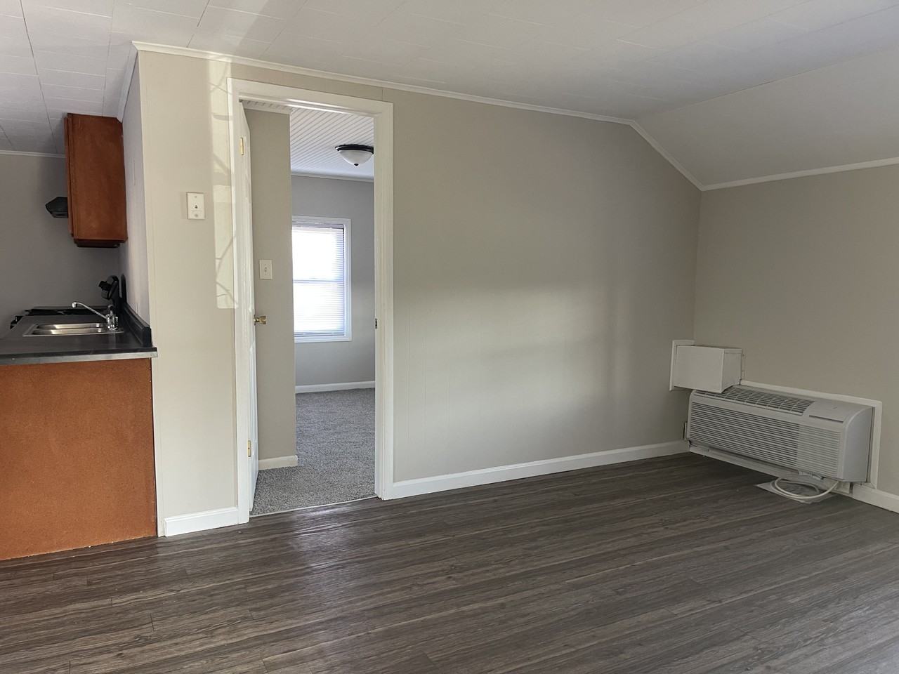 1127 S 7th St #2 - Photo 2 of 8