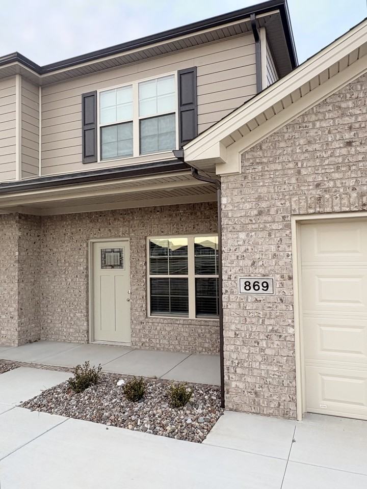 869 Rodeo Ln #869 - Photo 2 of 18