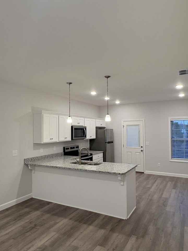 869 Rodeo Ln #869 - Photo 4 of 18