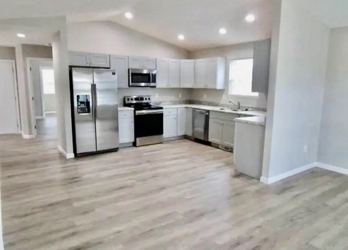 903 4th St #NA - Photo 2 of 18