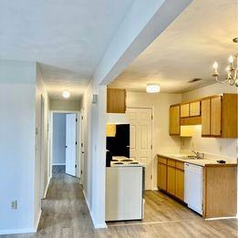 410 Maple Ave #G - Photo 3 of 20