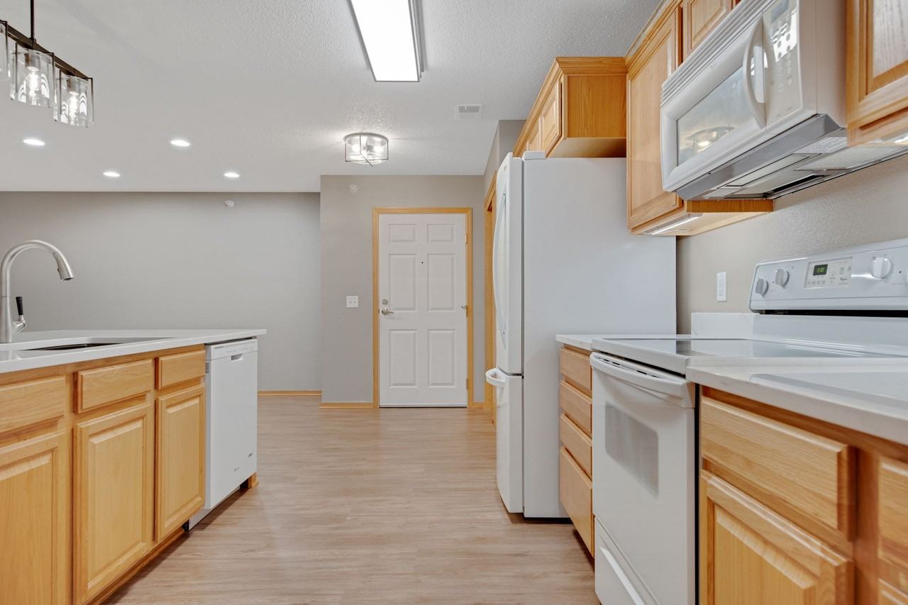 15631 Linnet St Nw #110 - Photo 5 of 31