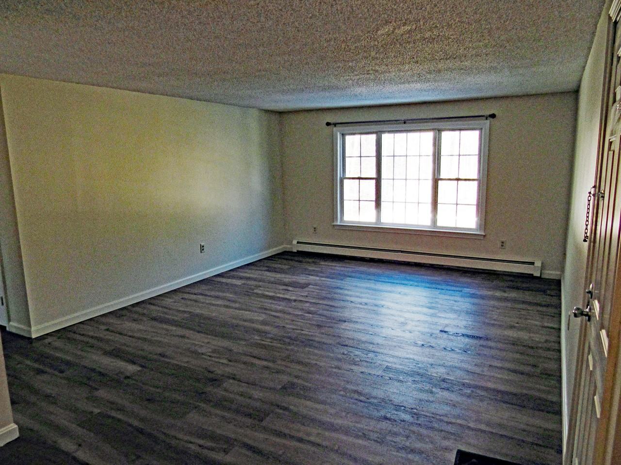 50 Brookside Dr #7 - Photo 2 of 10