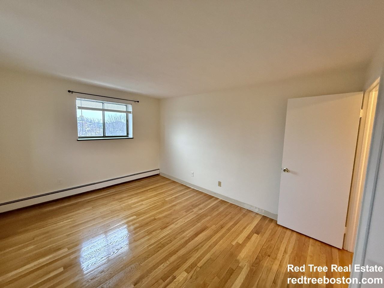 8 Riverside St #3-2 - Photo 5 of 11