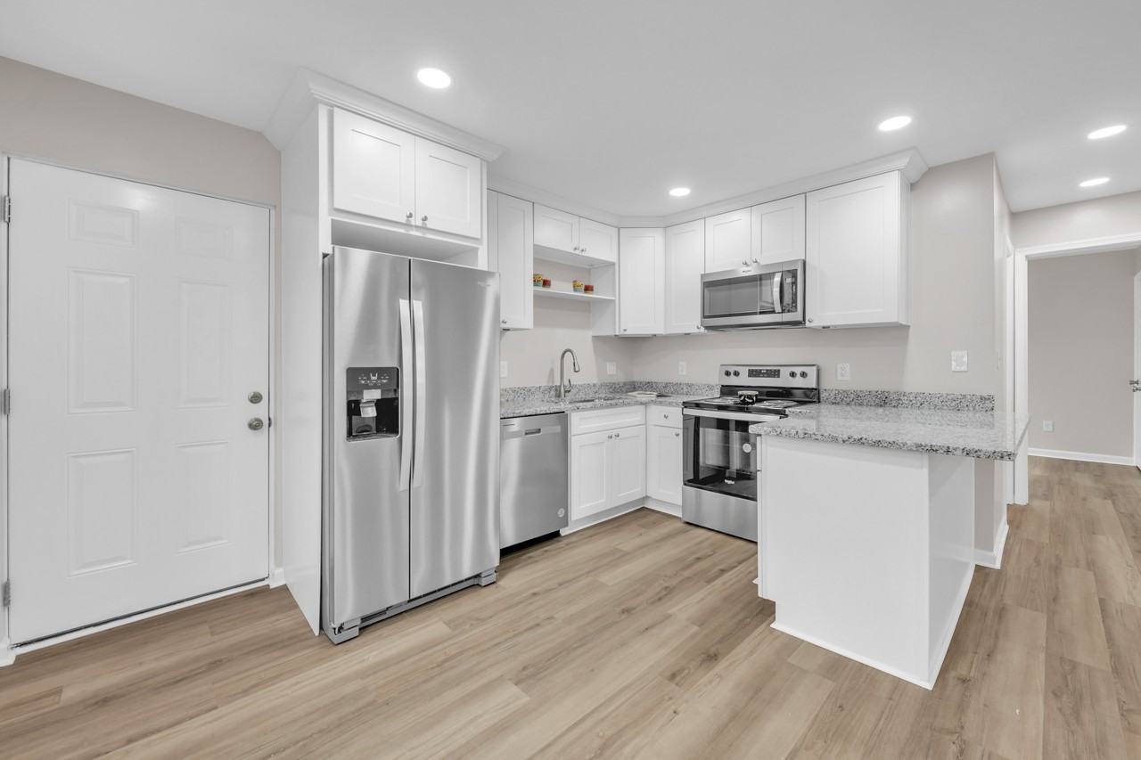 8 E Preston St #NA - Photo 5 of 35