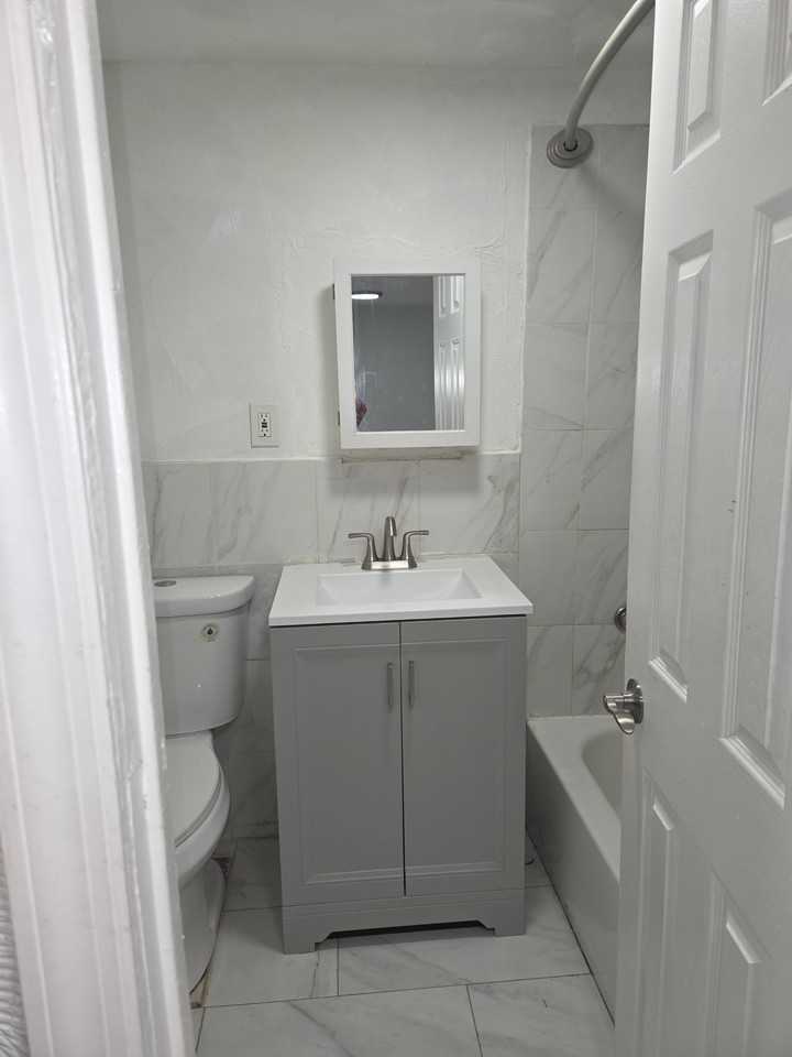 Bruner Ave #BS - Photo 2 of 8