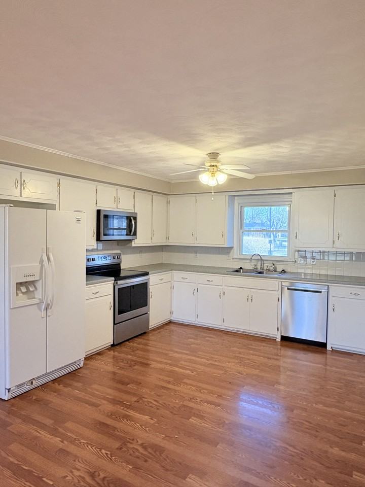 2536 Goldenrod Dr #NA - Photo 4 of 13