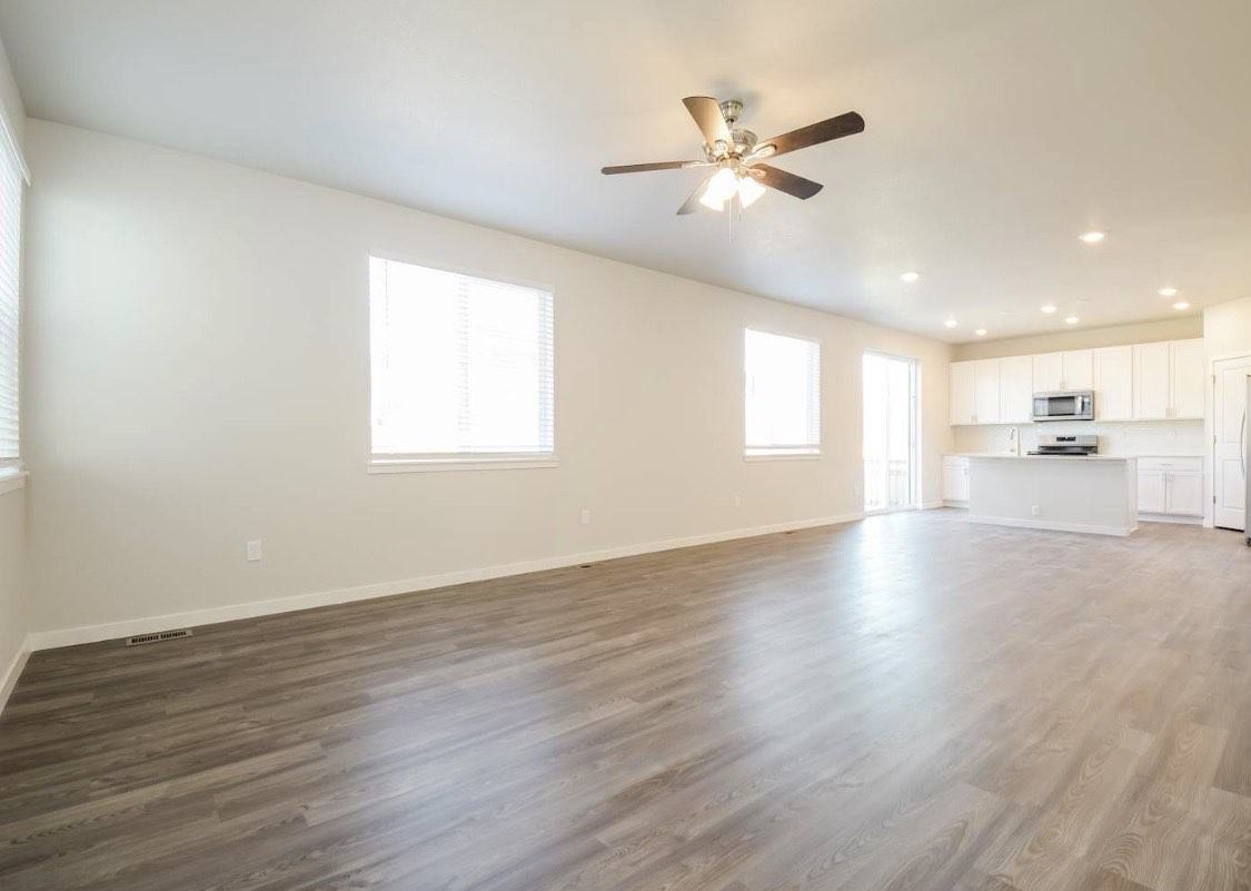 4427 Shivaree Street - Photo 4 of 12