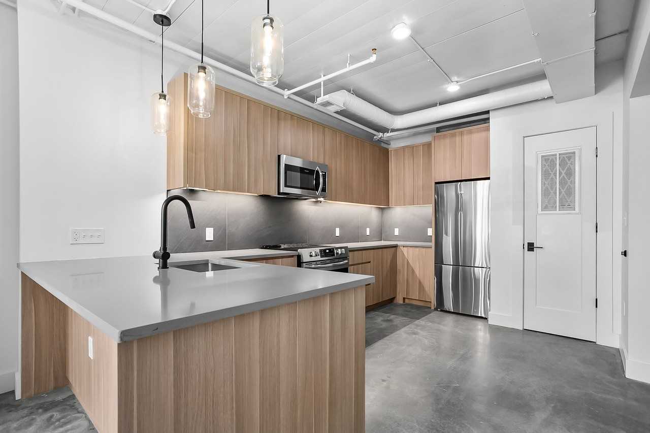 The Brit Apartments - Photo 7 of 20