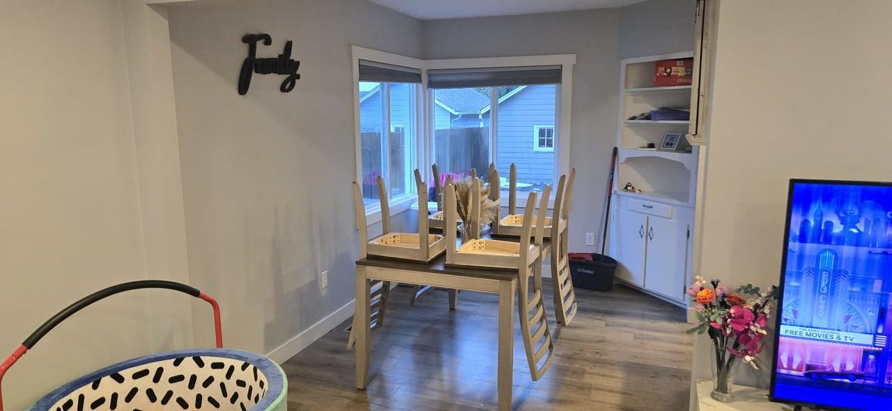 1717 D St #NA - Photo 3 of 14