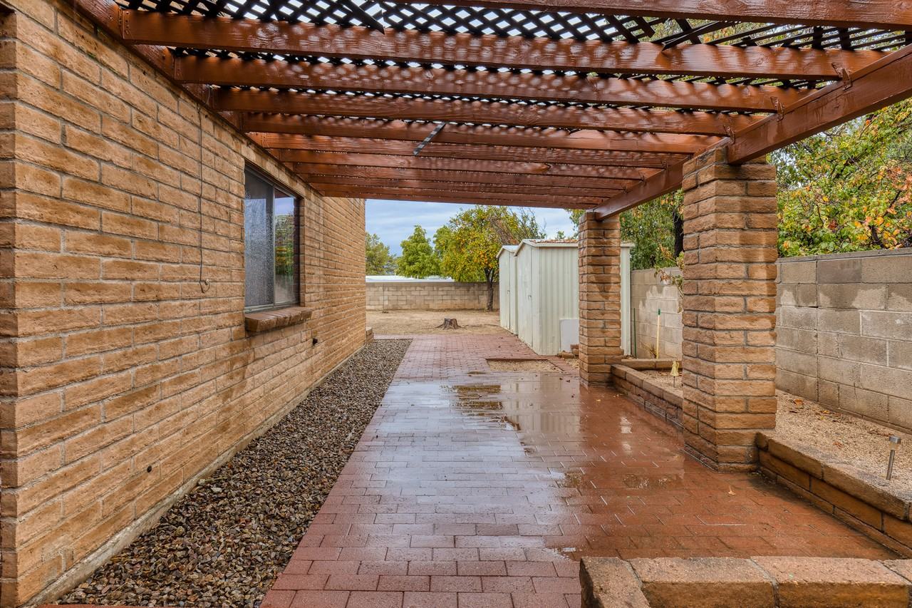 7711 E 39th St #NA - Photo 7 of 36