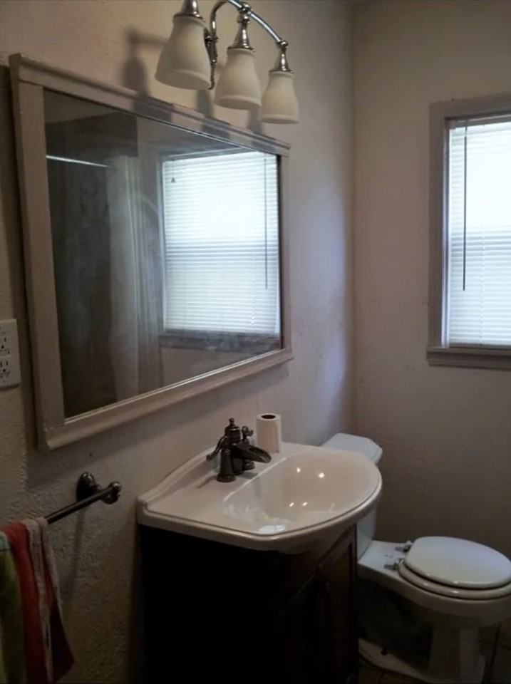 1602 W 11th Ave #1 - Photo 6 of 6