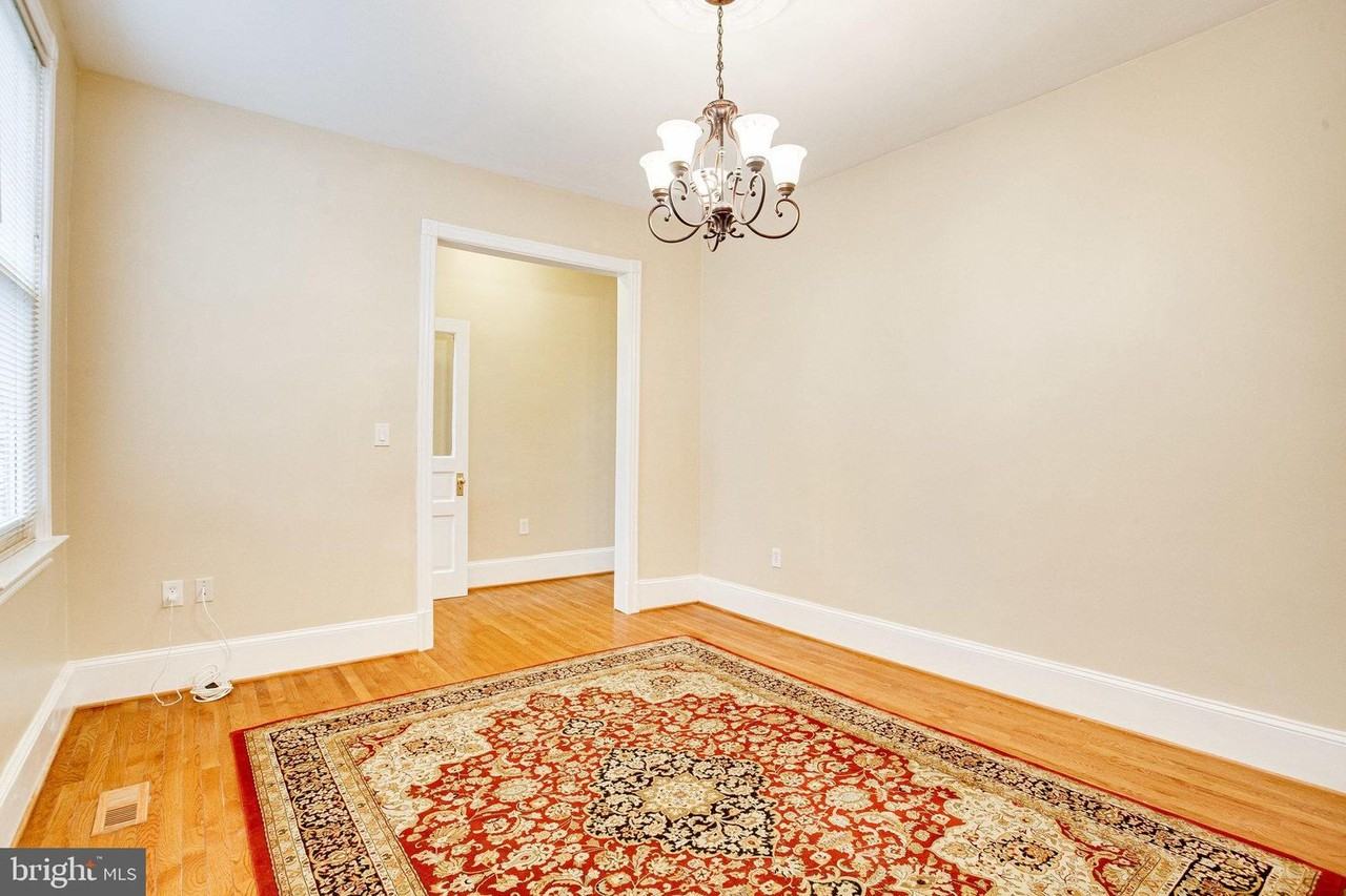 1501 G St Se #1 - Photo 4 of 21