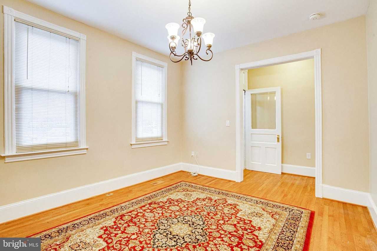 1501 G St Se #1 - Photo 6 of 21