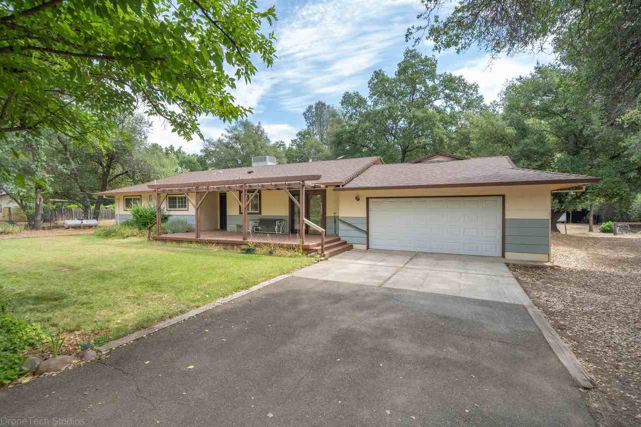 10587 Quail Hollow Dr - Photo 4 of 45