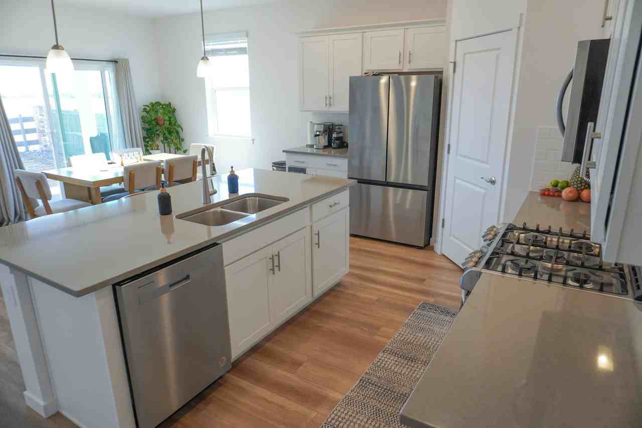 1858 Mount Monroe Drive - Photo 5 of 19