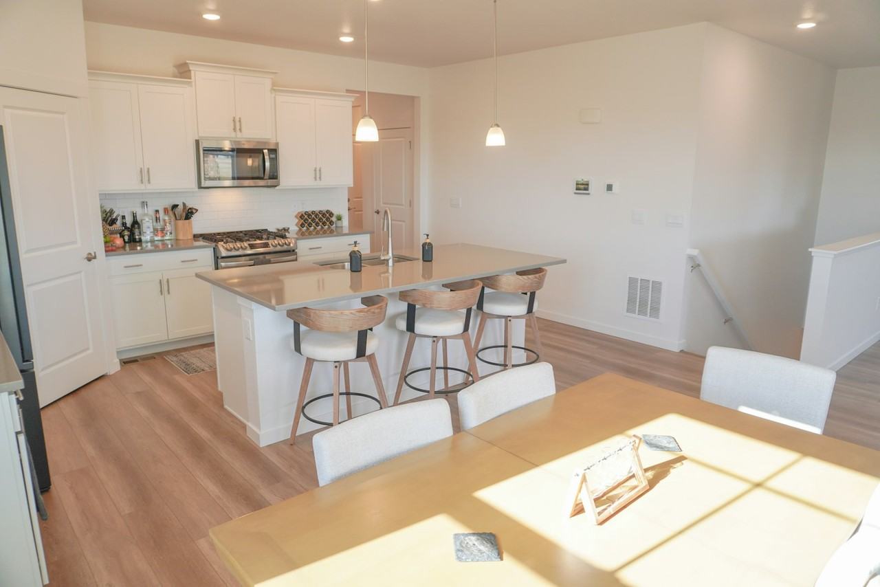 1858 Mount Monroe Drive - Photo 6 of 19