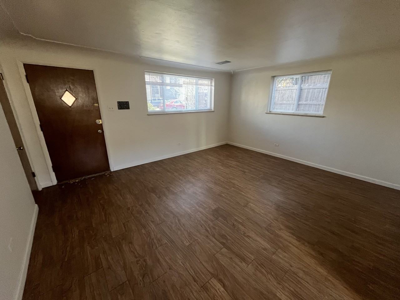 3547 S PENNSYLVANIA ST - Photo 5 of 11