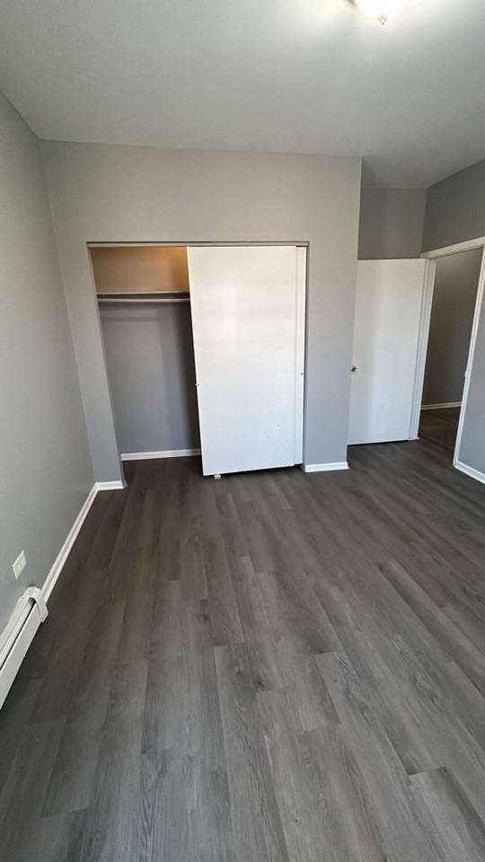 909 East 40th Street - Photo 7 of 14