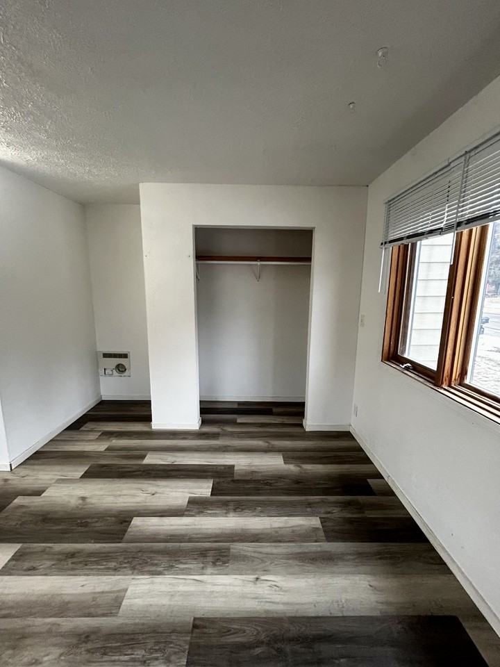 805 S Atlantic St #1 - Photo 7 of 10