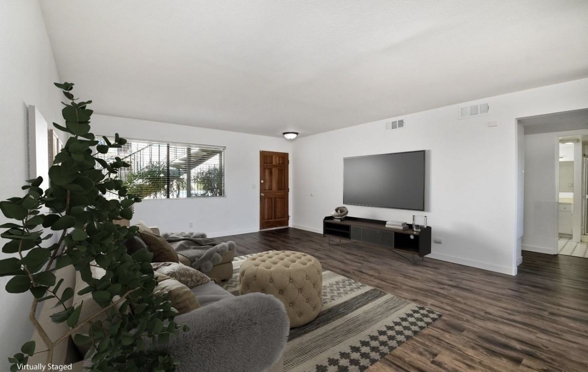 625 S Fig St #1 - Photo 4 of 18