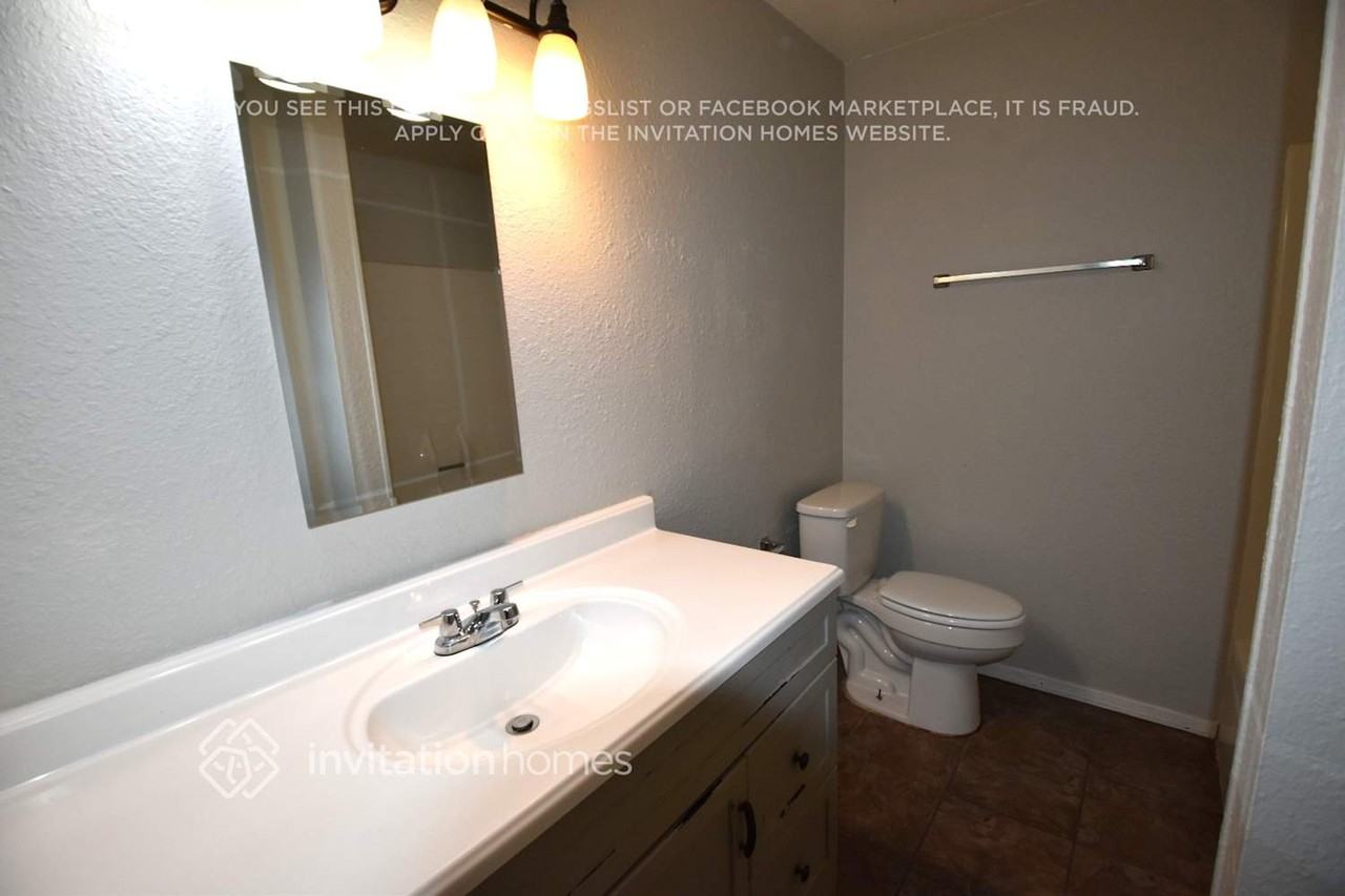 3150 W Christy Dr - Photo 5 of 6