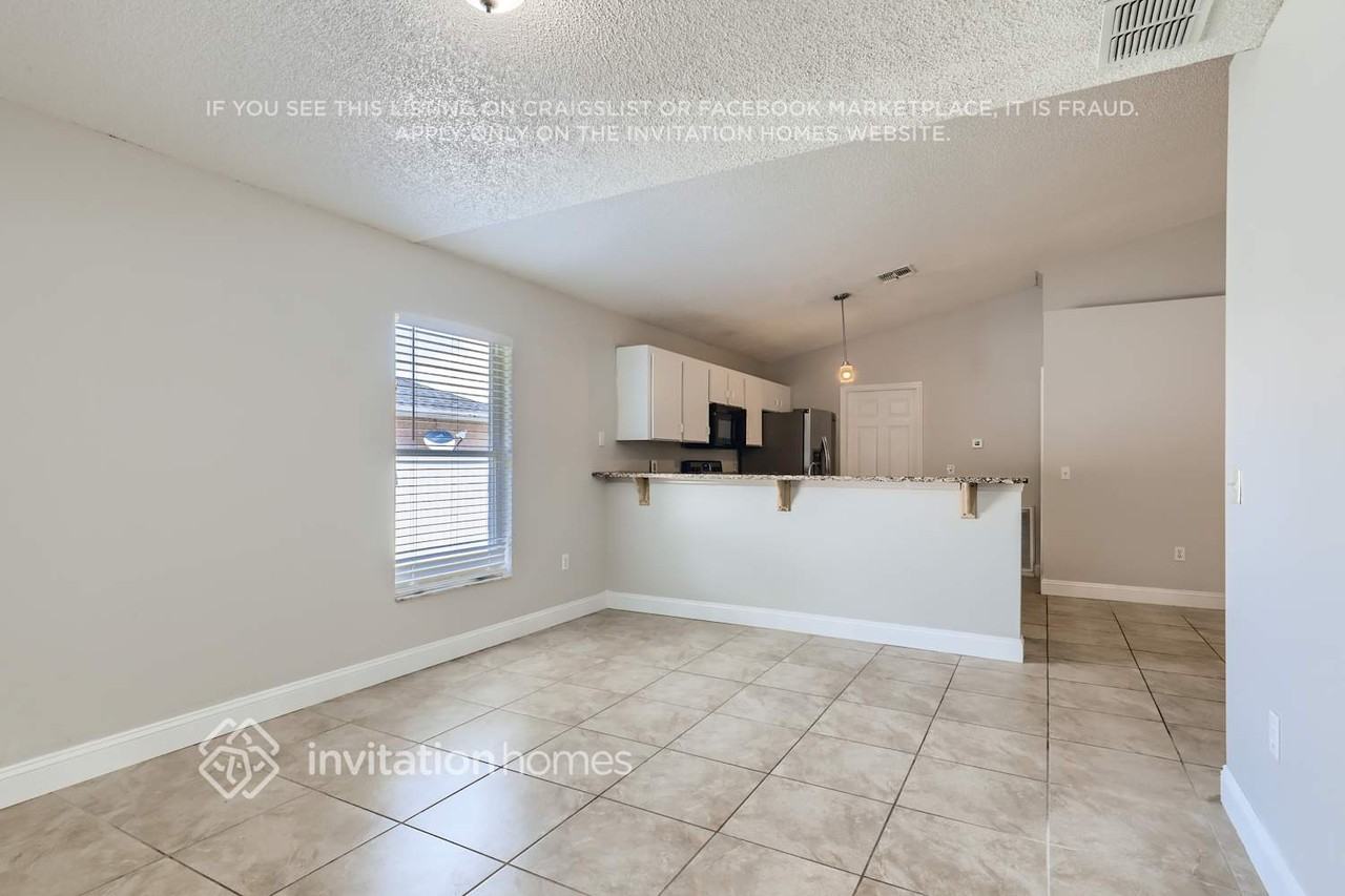 210 Banbury Pl - Photo 7 of 28