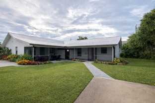 11450 Char Ann Dr Apt 4 #4 - Photo 1 of 1