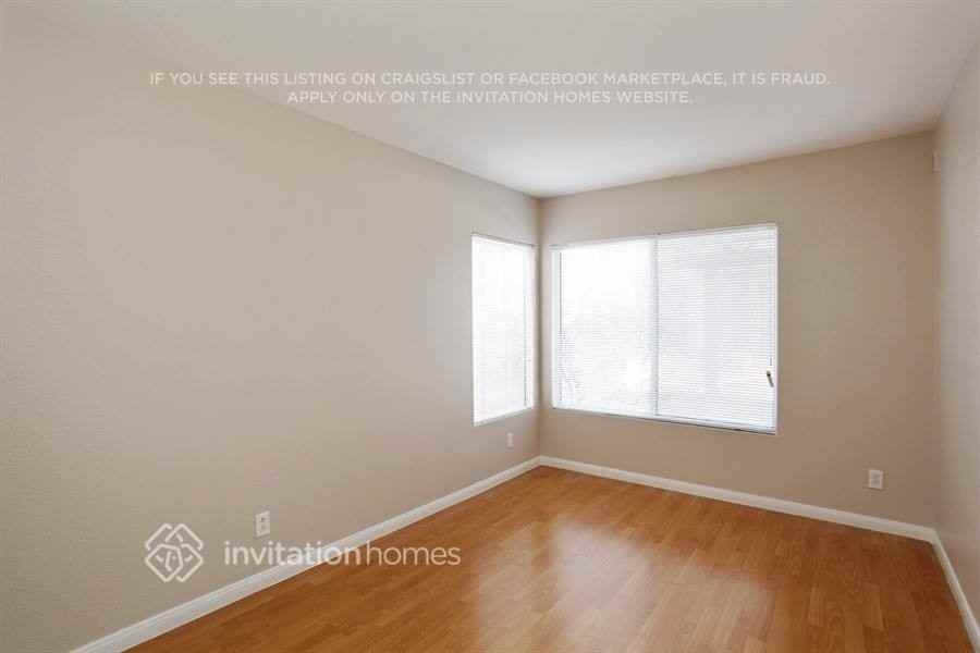 8963 Hillsboro Creek Ct - Photo 7 of 19