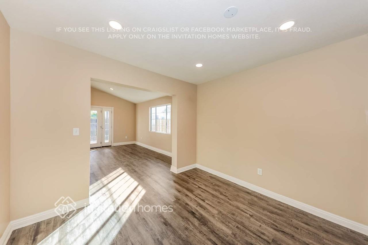 27855 Brookstone Ave - Photo 7 of 18